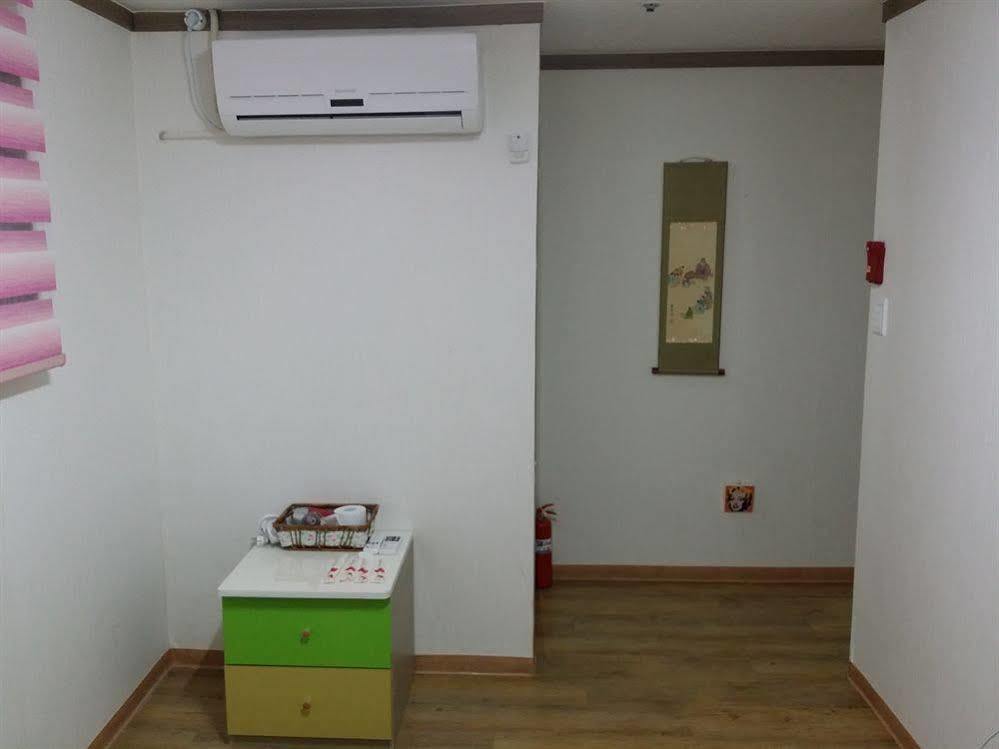 Feliz Guesthouse, Seoul Station Exteriör bild